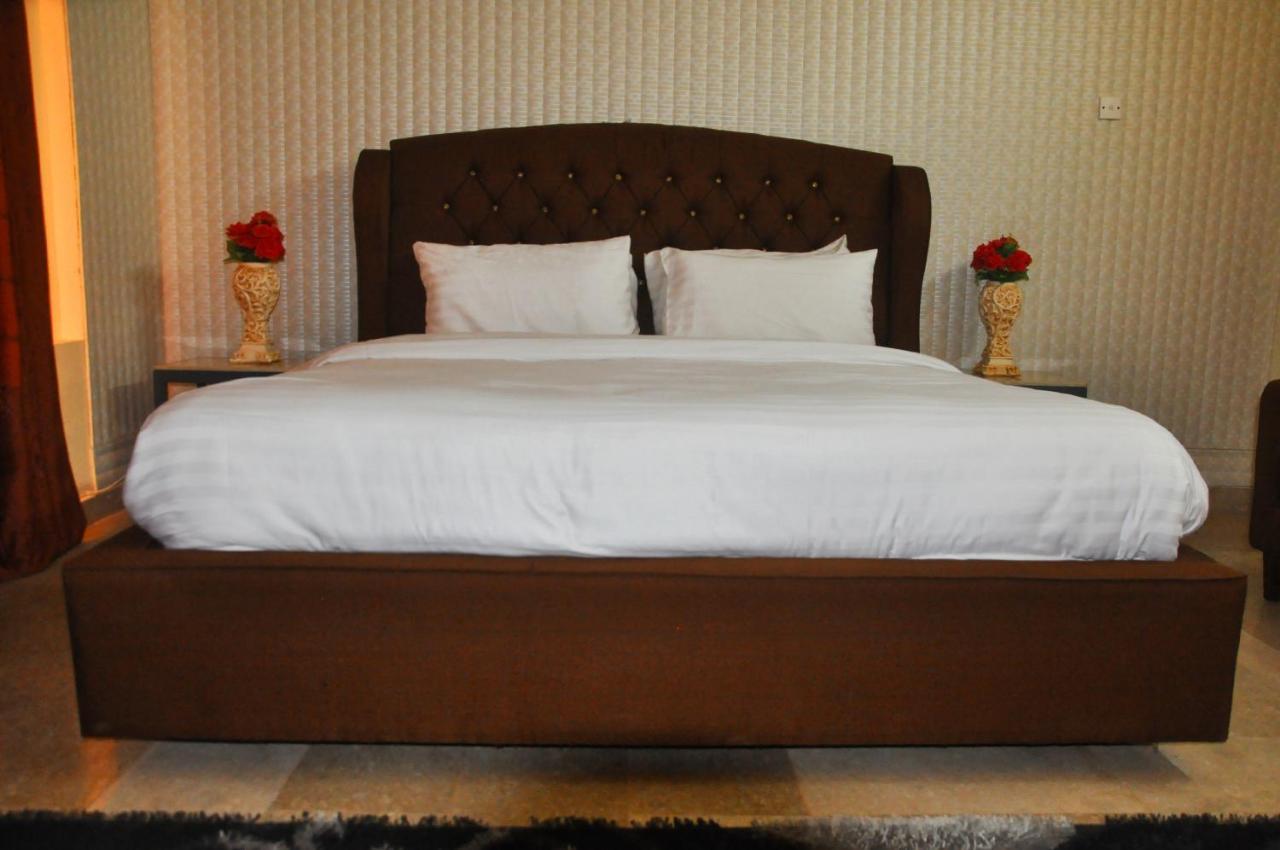 Bm Residency Hotel Islamabad Bagian luar foto